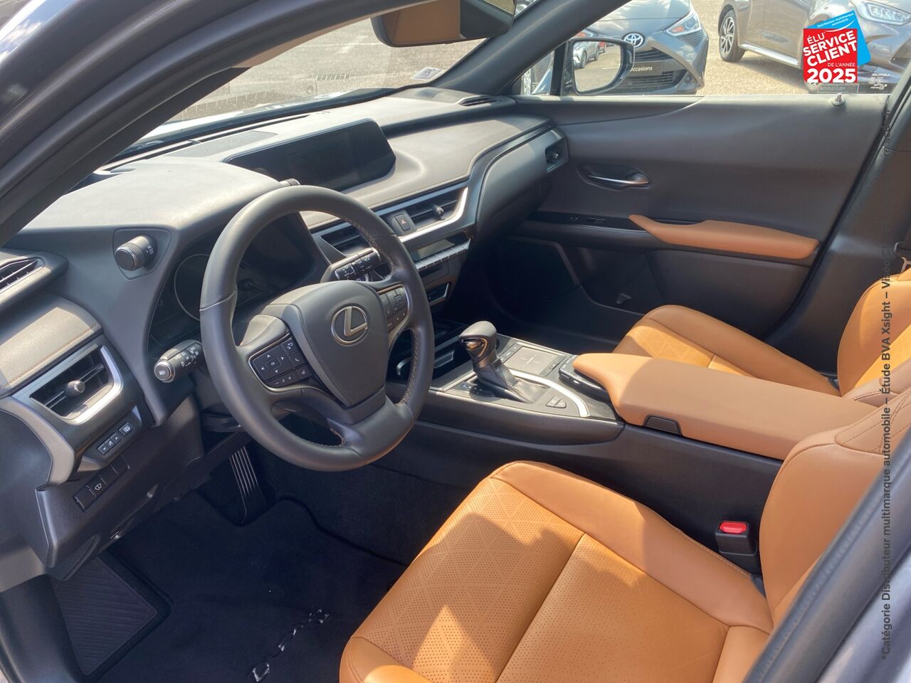 Véhicule d'occasion LEXUS UX 250H 2WD LUXE MY19 chez BMW Besançon
