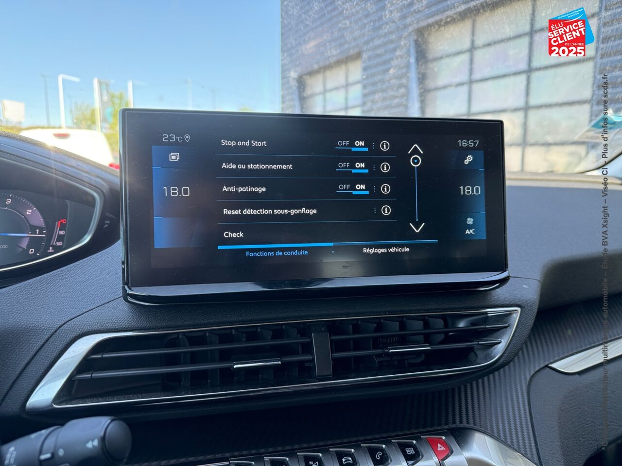 Véhicule d'occasion PEUGEOT 5008 1.5 BLUEHDI 130CH S/S STYLE EAT8 CAMERA GPS chez Renault Saint-Louis