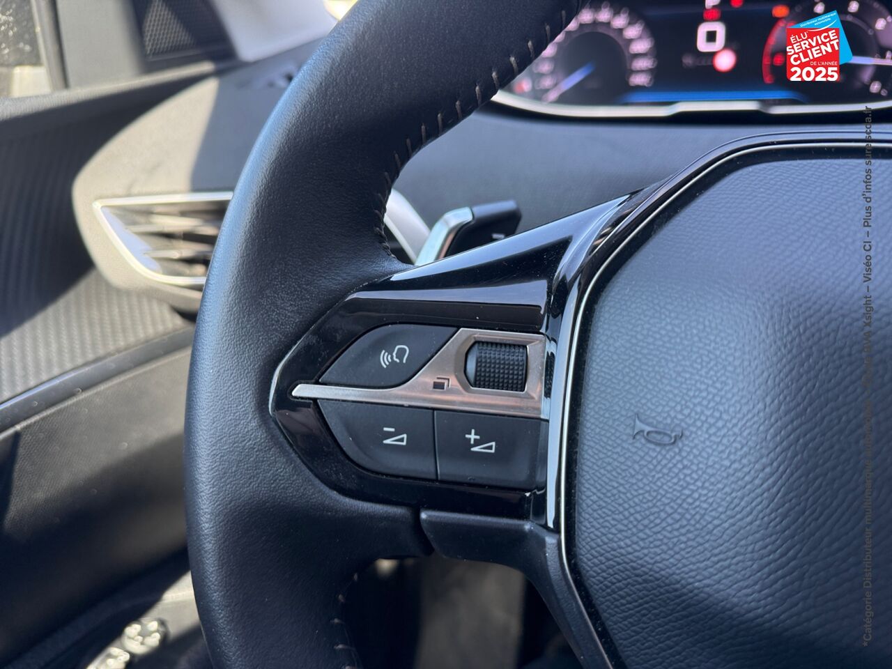 Véhicule d'occasion PEUGEOT 5008 1.5 BLUEHDI 130CH S/S STYLE EAT8 CAMERA GPS chez Renault Saint-Louis