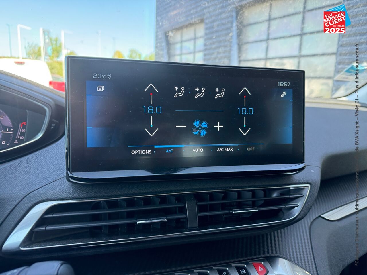 Véhicule d'occasion PEUGEOT 5008 1.5 BLUEHDI 130CH S/S STYLE EAT8 CAMERA GPS chez Renault Saint-Louis