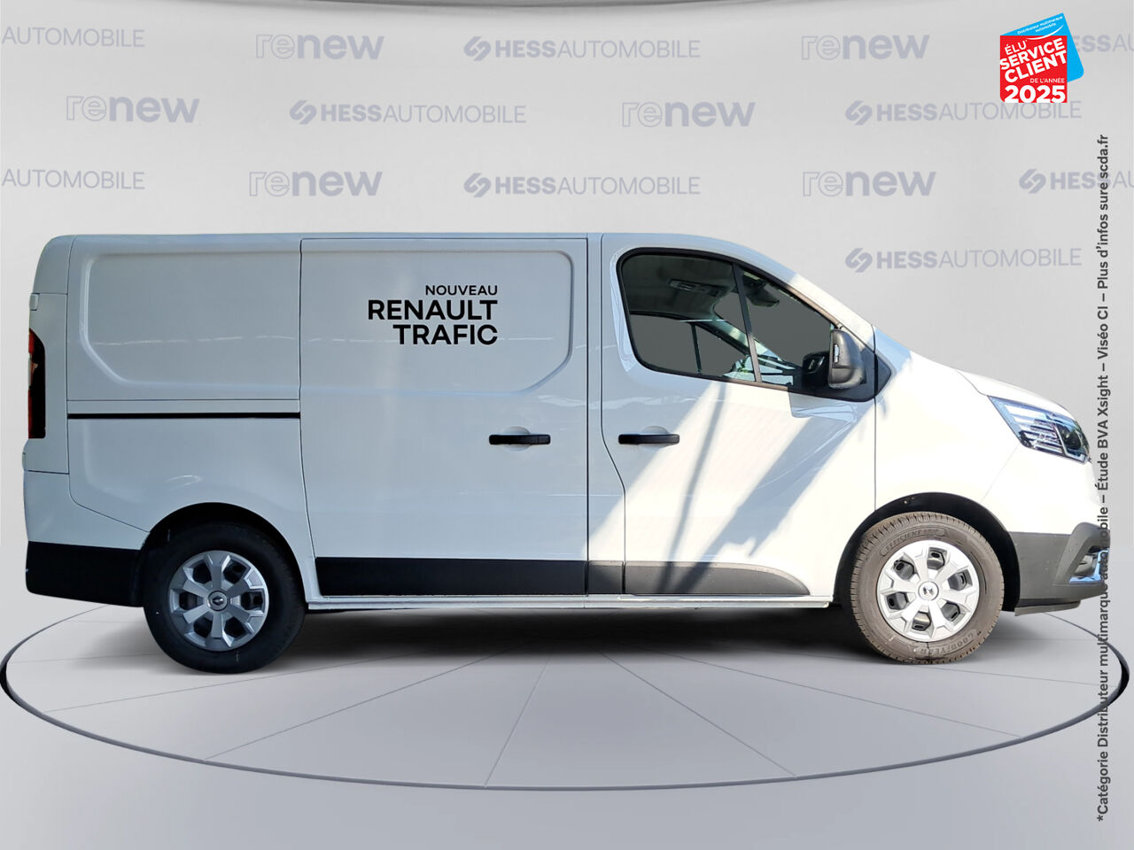Véhicule d'occasion RENAULT TRAFIC FG E-TECH L1H1 52KWH AC22 GRAND CONFORT chez Opel Nancy