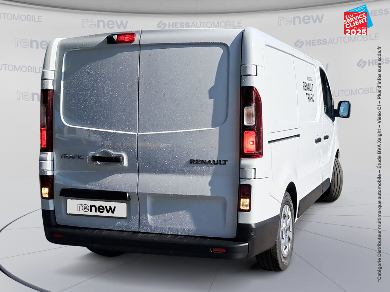 Véhicule d'occasion RENAULT TRAFIC FG E-TECH L1H1 52KWH AC22 GRAND CONFORT chez Opel Nancy