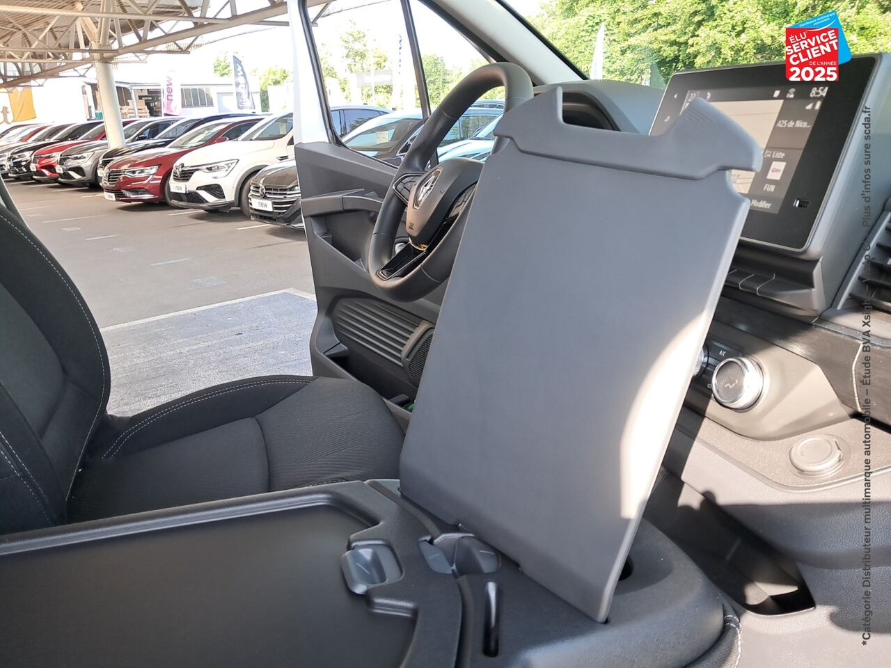Véhicule d'occasion RENAULT TRAFIC FG E-TECH L1H1 52KWH AC22 GRAND CONFORT chez Opel Nancy