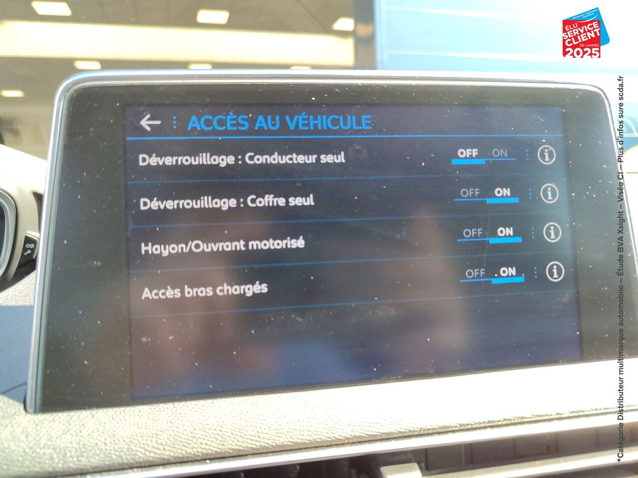 Véhicule d'occasion PEUGEOT 3008 1.5 BLUEHDI 130CH E6.C ALLURE SS EAT8 chez Toyota Verdun