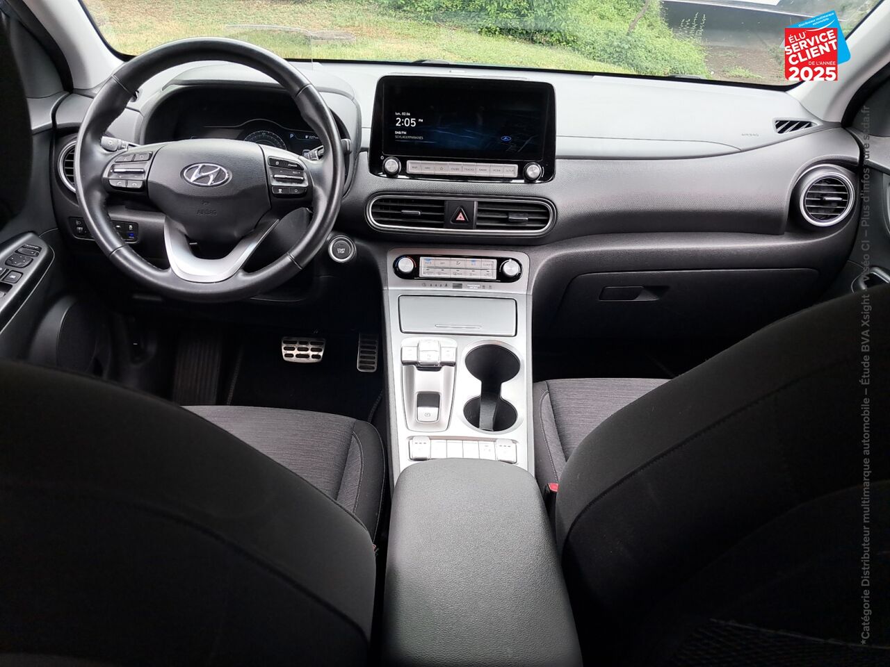 Véhicule d'occasion HYUNDAI KONA ELECTRIC 136 CH CREATIVE SIEGES CHAUF CAMERA HUD chez Renault Colmar