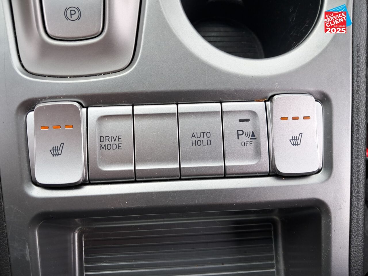 Véhicule d'occasion HYUNDAI KONA ELECTRIC 136 CH CREATIVE SIEGES CHAUF CAMERA HUD chez Renault Colmar
