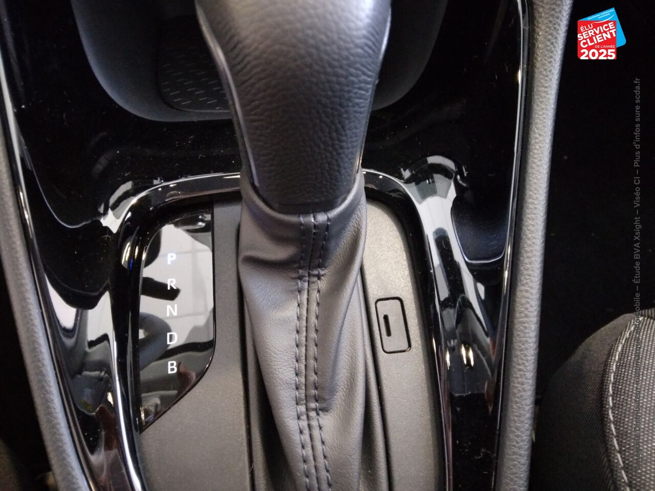 Véhicule d'occasion TOYOTA YARIS 116H DESIGN 5P MY25 chez Hyundai Reims