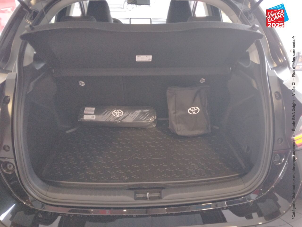 Véhicule d'occasion TOYOTA YARIS 116H DESIGN 5P MY25 chez Hyundai Reims