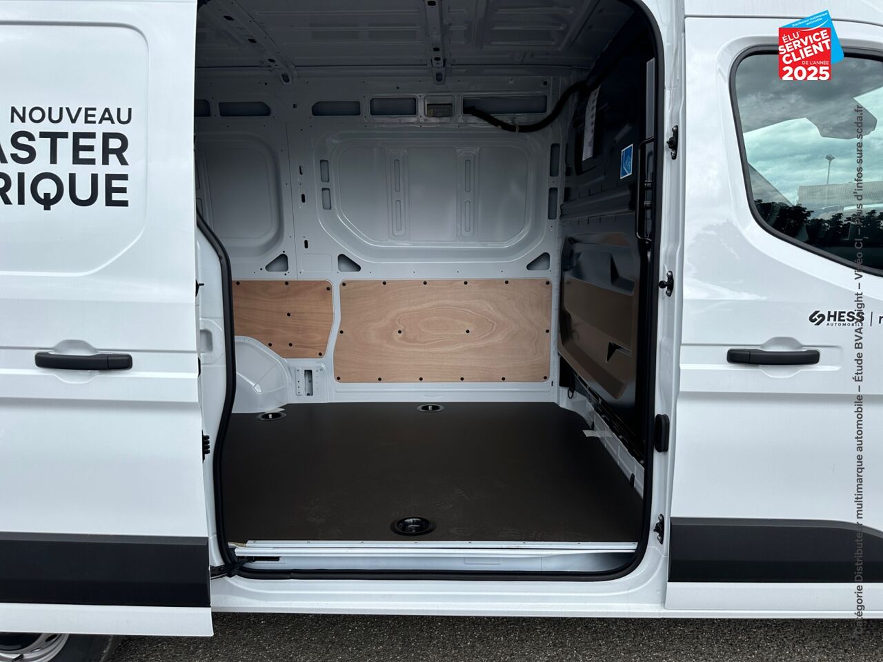 Véhicule d'occasion RENAULT MASTER FG F3500 L2H2 E-TECH 140CH EXTRA GRANDE AUTONOMIE chez Renault Colmar
