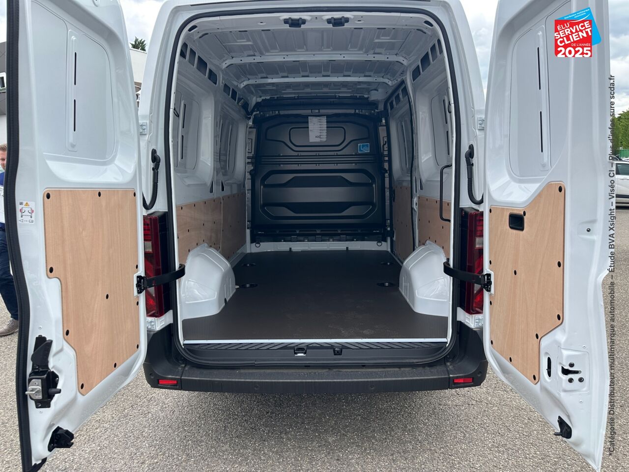 Véhicule d'occasion RENAULT MASTER FG F3500 L2H2 E-TECH 140CH EXTRA GRANDE AUTONOMIE chez Renault Colmar