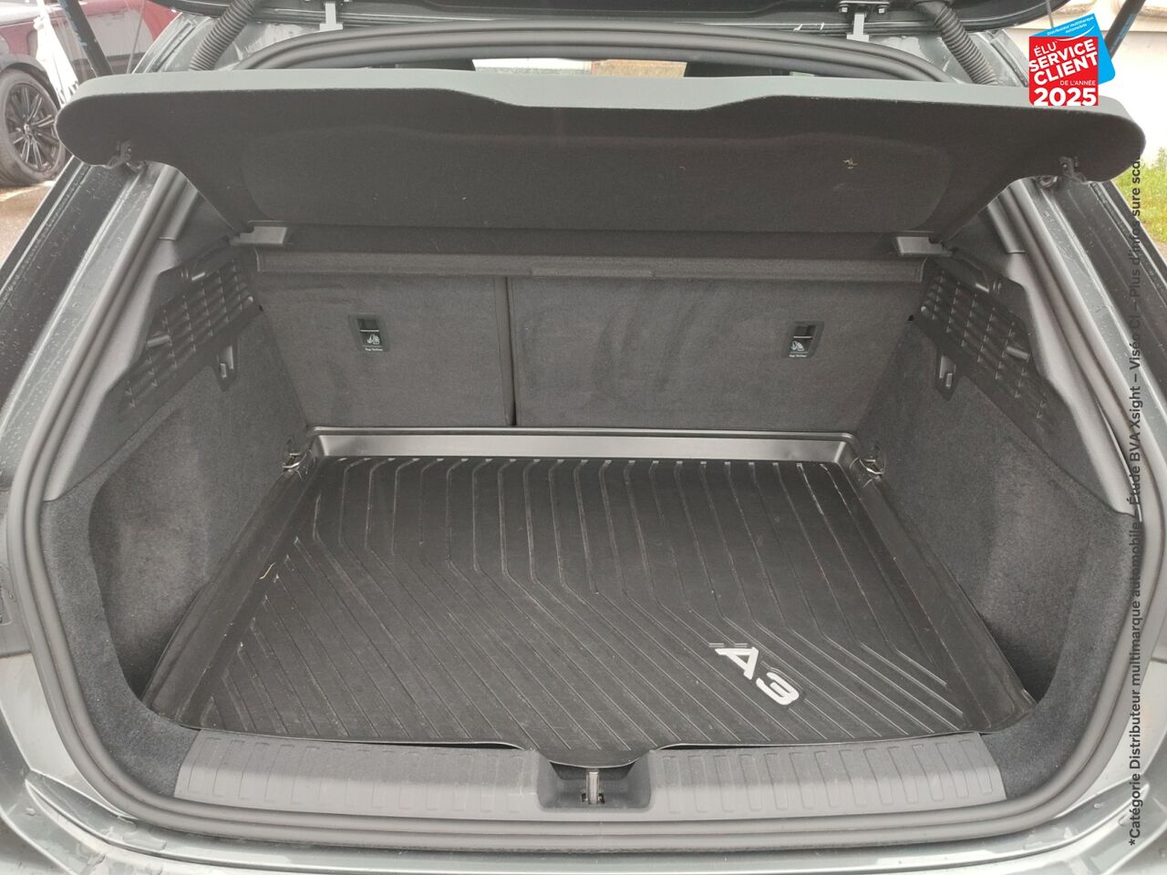 Véhicule d'occasion AUDI A3 SPORTBACK 40 TFSI E 204CH S LINE S TRONIC 6 chez BMW Pontarlier