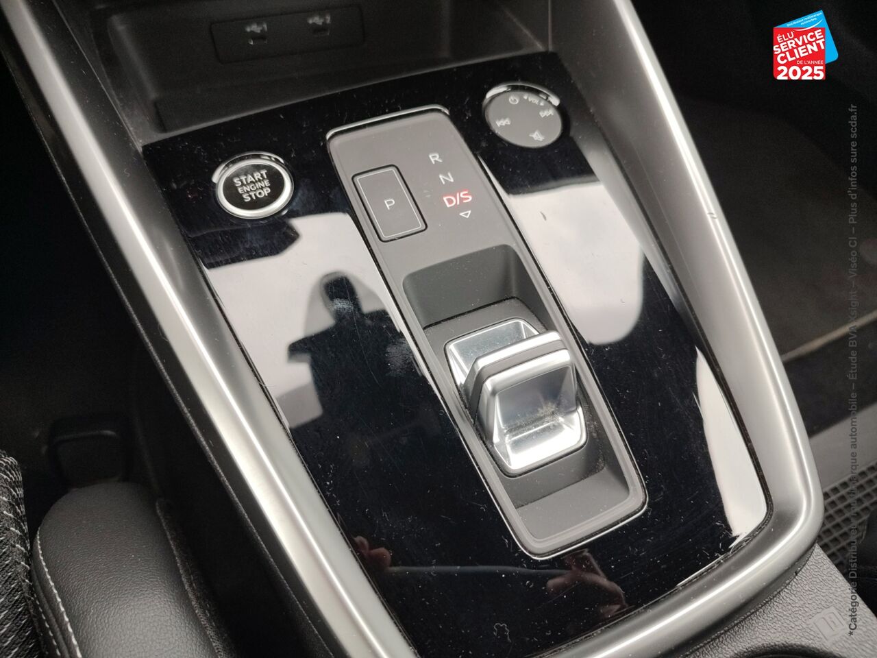 Véhicule d'occasion AUDI A3 SPORTBACK 40 TFSI E 204CH S LINE S TRONIC 6 chez BMW Pontarlier