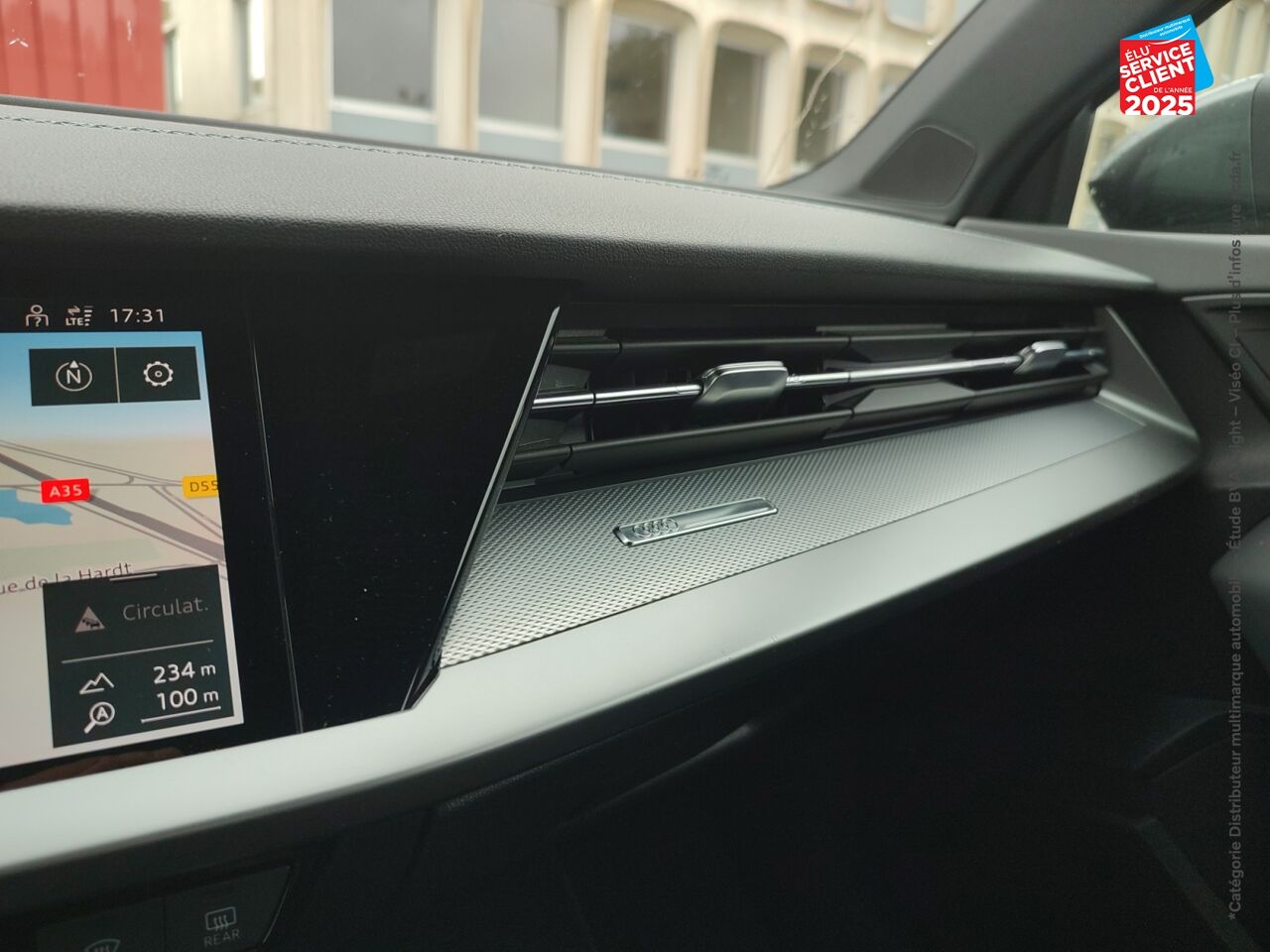 Véhicule d'occasion AUDI A3 SPORTBACK 40 TFSI E 204CH S LINE S TRONIC 6 chez BMW Pontarlier