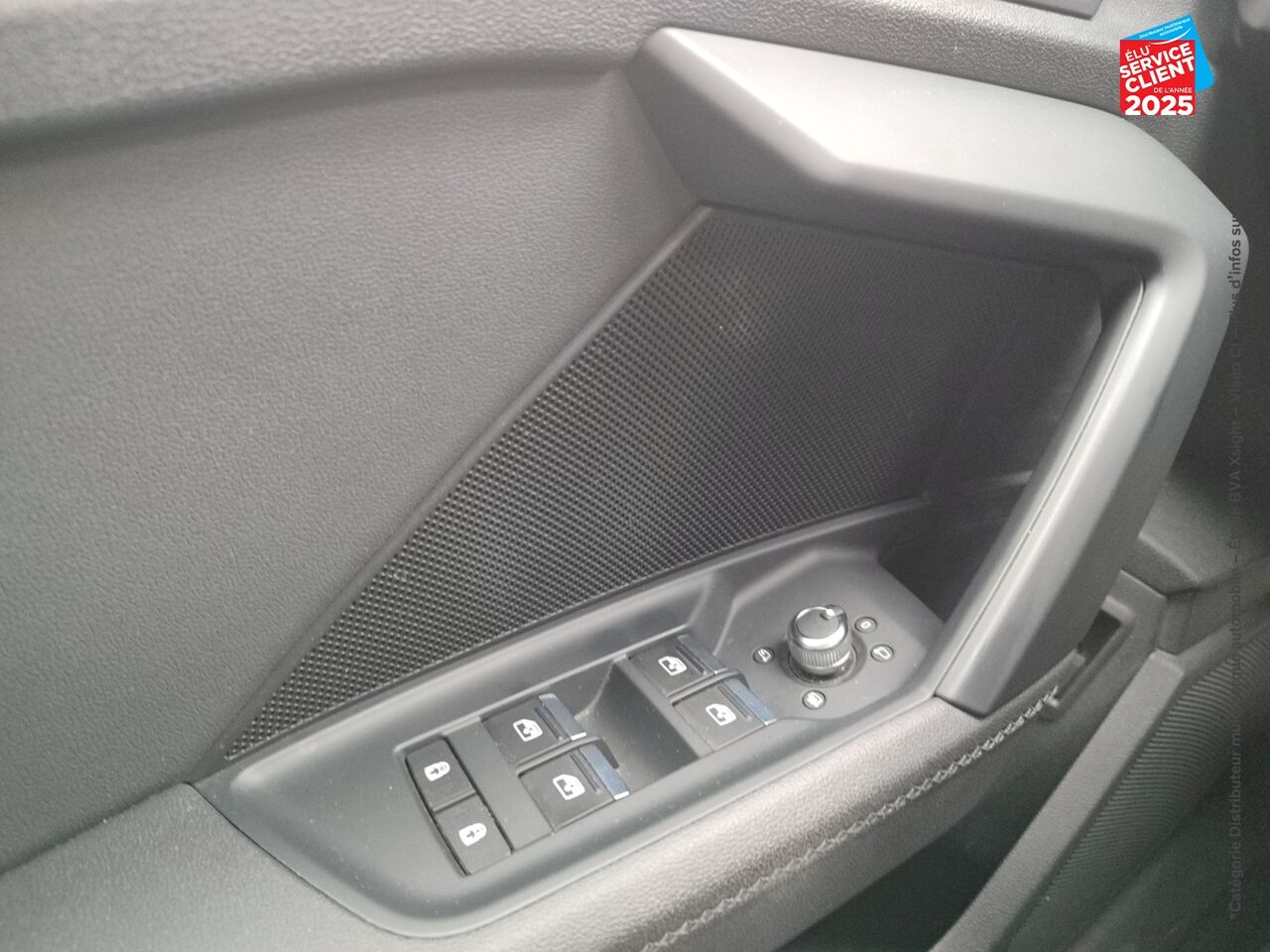 Véhicule d'occasion AUDI A3 SPORTBACK 40 TFSI E 204CH S LINE S TRONIC 6 chez BMW Pontarlier