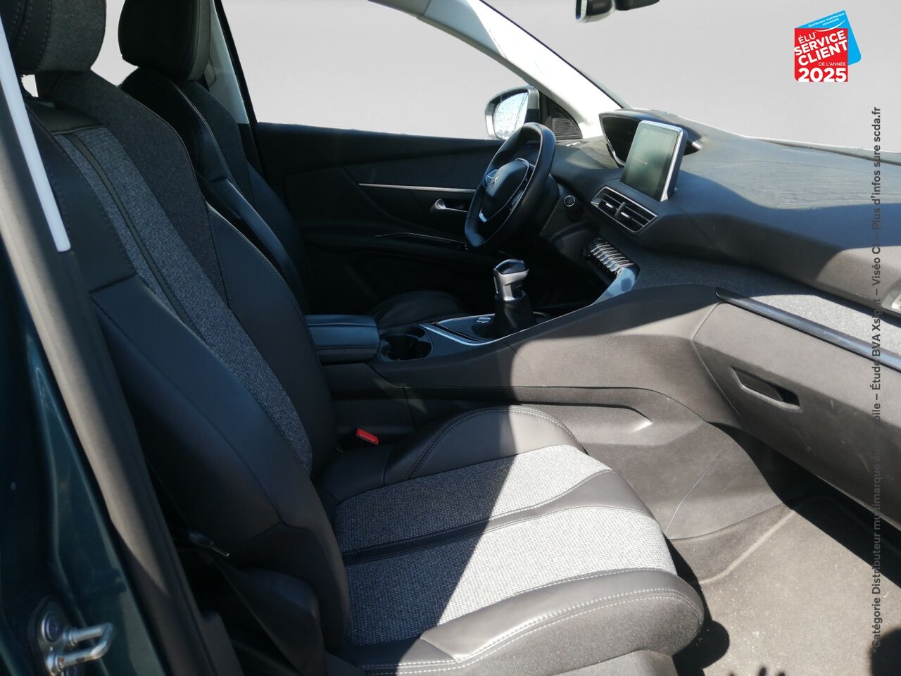 Véhicule d'occasion PEUGEOT 5008 1.2 PURETECH 130CH ALLURE SS chez Renault Sélestat