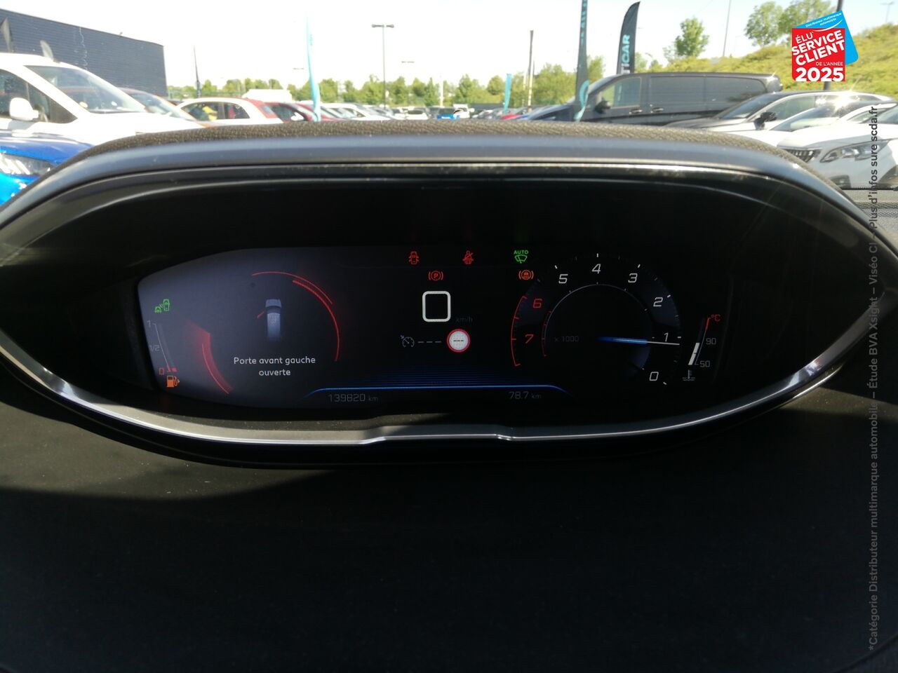 Véhicule d'occasion PEUGEOT 5008 1.2 PURETECH 130CH ALLURE SS chez Renault Sélestat