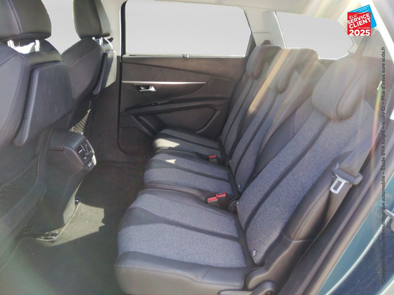 Véhicule d'occasion PEUGEOT 5008 1.2 PURETECH 130CH ALLURE SS chez Renault Sélestat