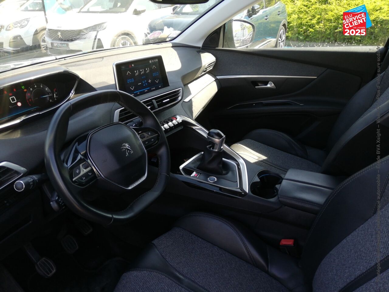Véhicule d'occasion PEUGEOT 5008 1.2 PURETECH 130CH ALLURE SS chez Renault Sélestat