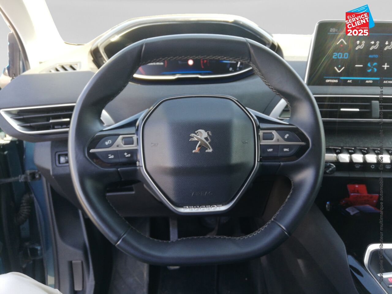 Véhicule d'occasion PEUGEOT 5008 1.2 PURETECH 130CH ALLURE SS chez Renault Sélestat
