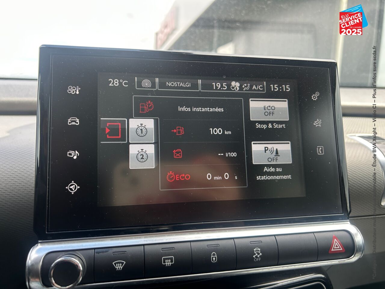 Véhicule d'occasion CITROEN C4 CACTUS BLUEHDI 100 FEEL BUSINESS SS 82G chez Toyota Verdun