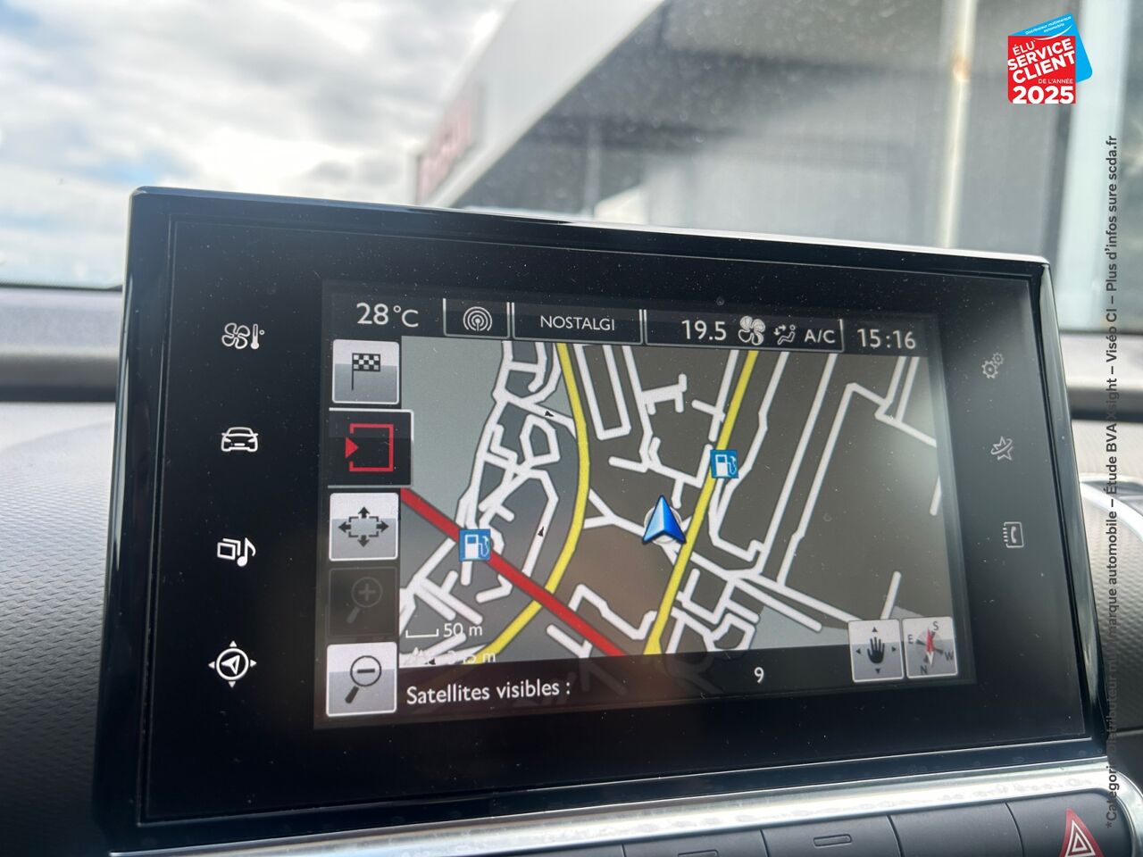Véhicule d'occasion CITROEN C4 CACTUS BLUEHDI 100 FEEL BUSINESS SS 82G chez Toyota Verdun