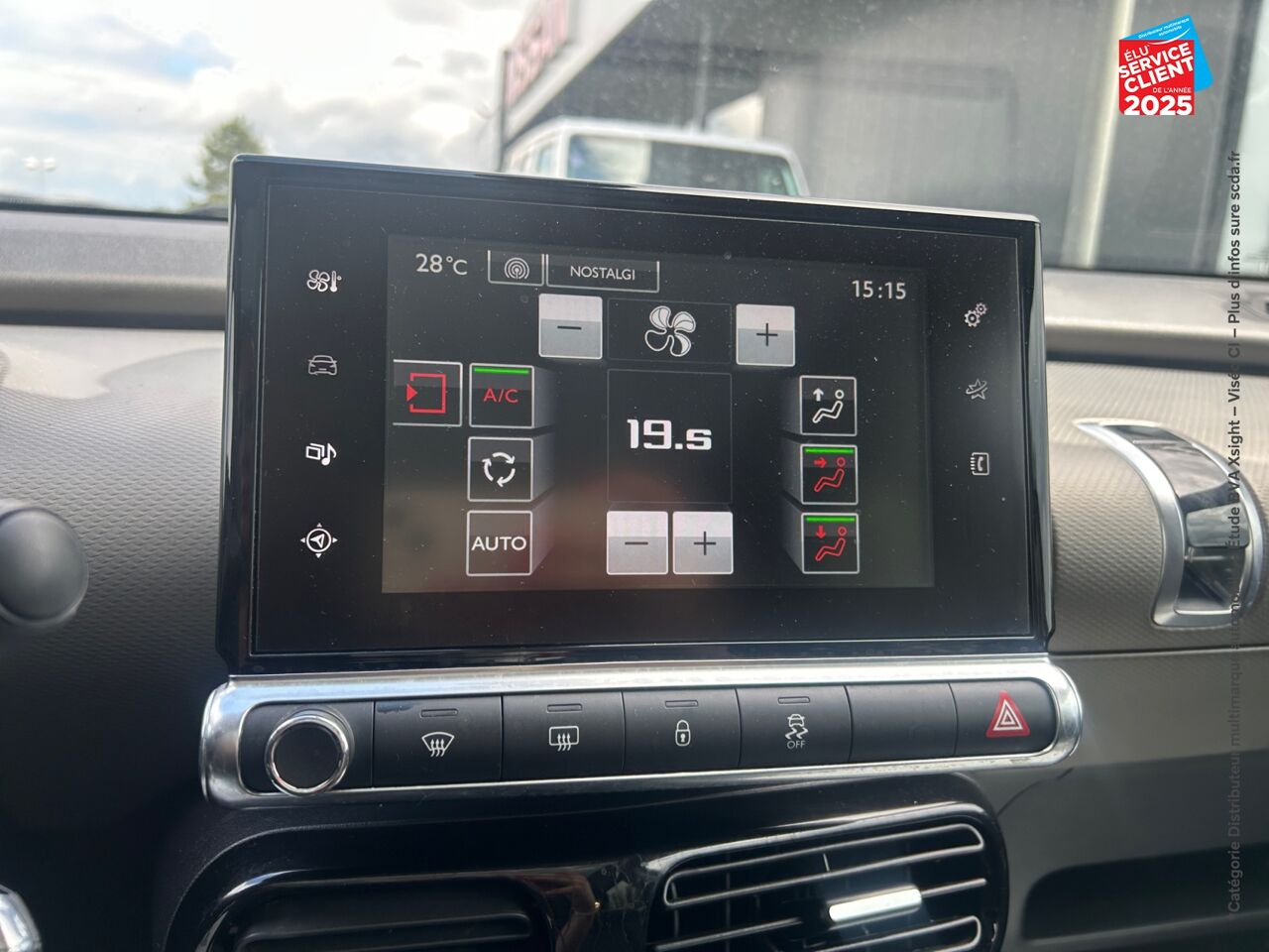Véhicule d'occasion CITROEN C4 CACTUS BLUEHDI 100 FEEL BUSINESS SS 82G chez Toyota Verdun