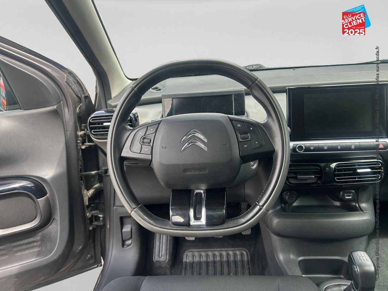 Véhicule d'occasion CITROEN C4 CACTUS BLUEHDI 100 FEEL BUSINESS SS 82G chez Toyota Verdun