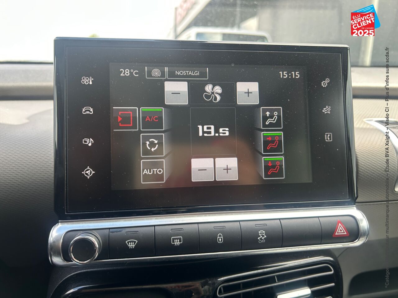 Véhicule d'occasion CITROEN C4 CACTUS BLUEHDI 100 FEEL BUSINESS SS 82G chez Toyota Verdun