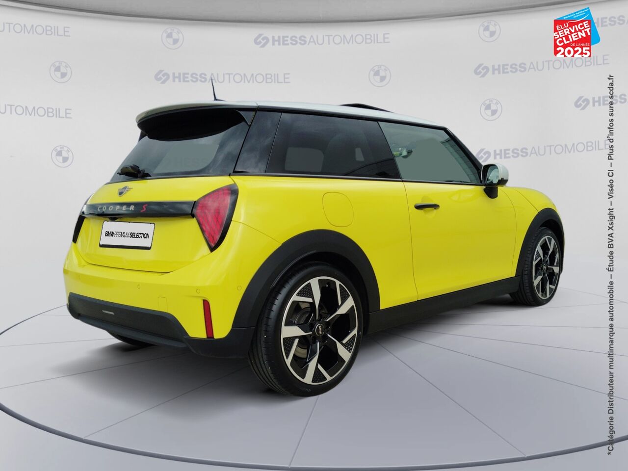 Véhicule d'occasion MINI COOPER 3 PORTES S 204CH CLASSIC DKG7 TOUVRANT CAMERA chez BMW Lons le Saunier