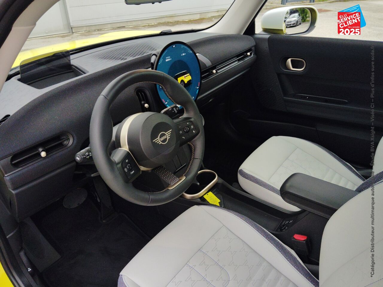 Véhicule d'occasion MINI COOPER 3 PORTES S 204CH CLASSIC DKG7 TOUVRANT CAMERA chez BMW Lons le Saunier
