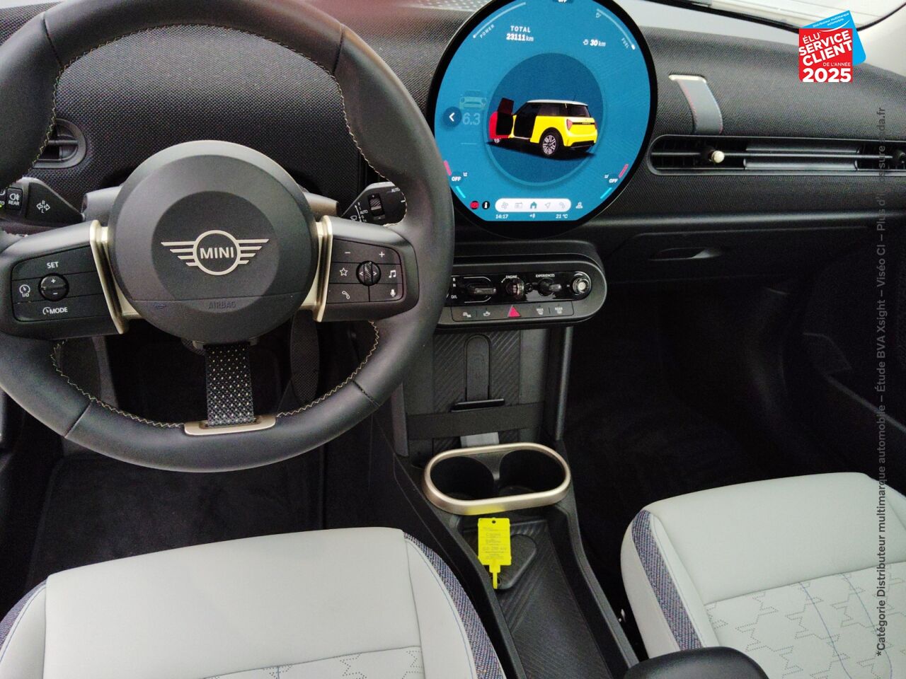 Véhicule d'occasion MINI COOPER 3 PORTES S 204CH CLASSIC DKG7 TOUVRANT CAMERA chez BMW Lons le Saunier