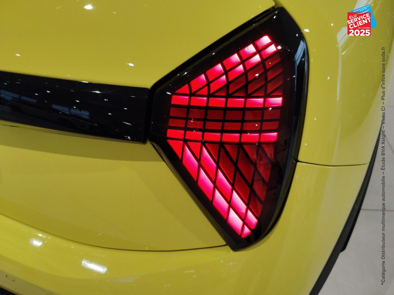 Véhicule d'occasion MINI COOPER 3 PORTES S 204CH CLASSIC DKG7 TOUVRANT CAMERA chez BMW Lons le Saunier