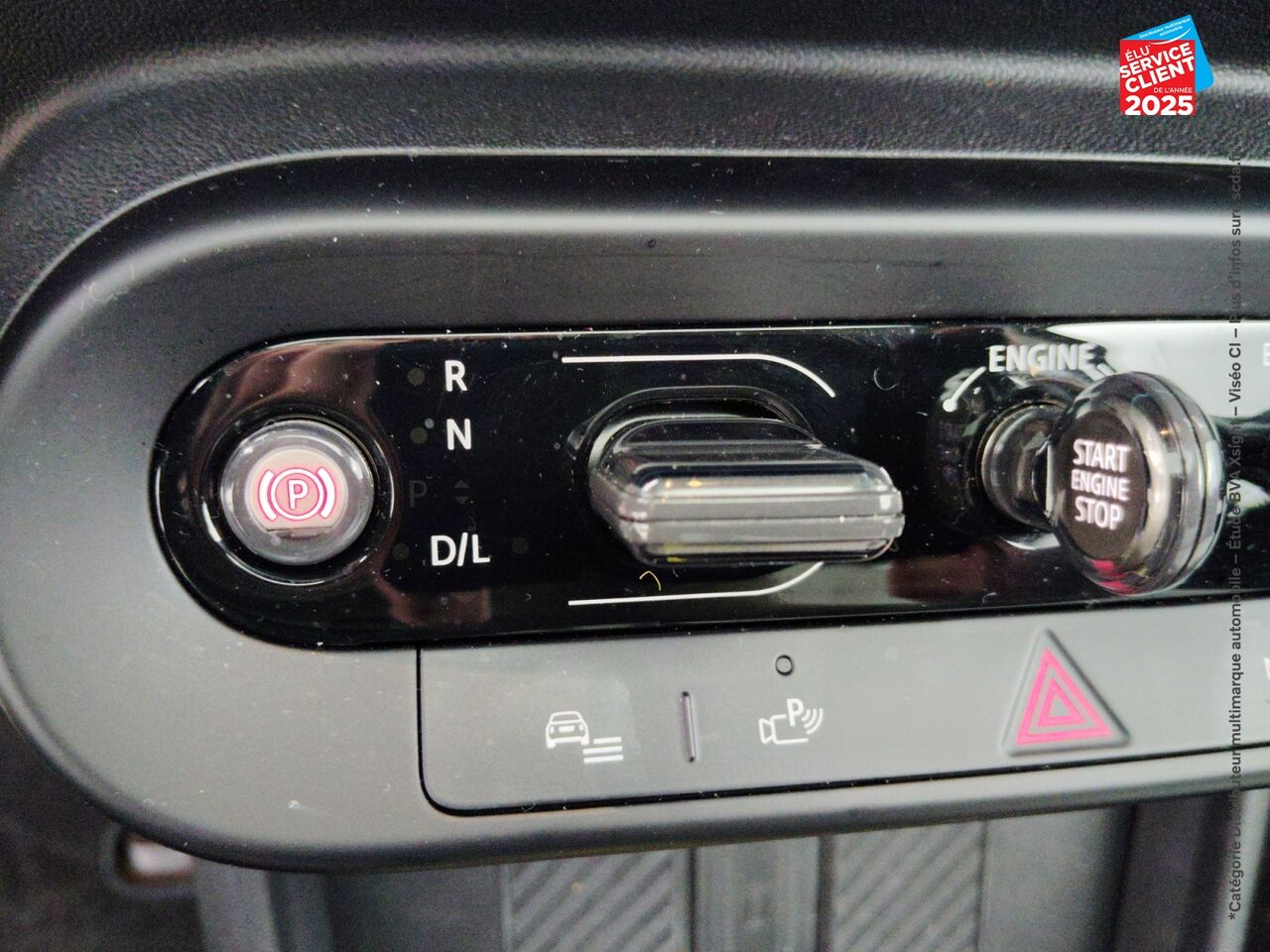 Véhicule d'occasion MINI COOPER 3 PORTES S 204CH CLASSIC DKG7 TOUVRANT CAMERA chez BMW Lons le Saunier