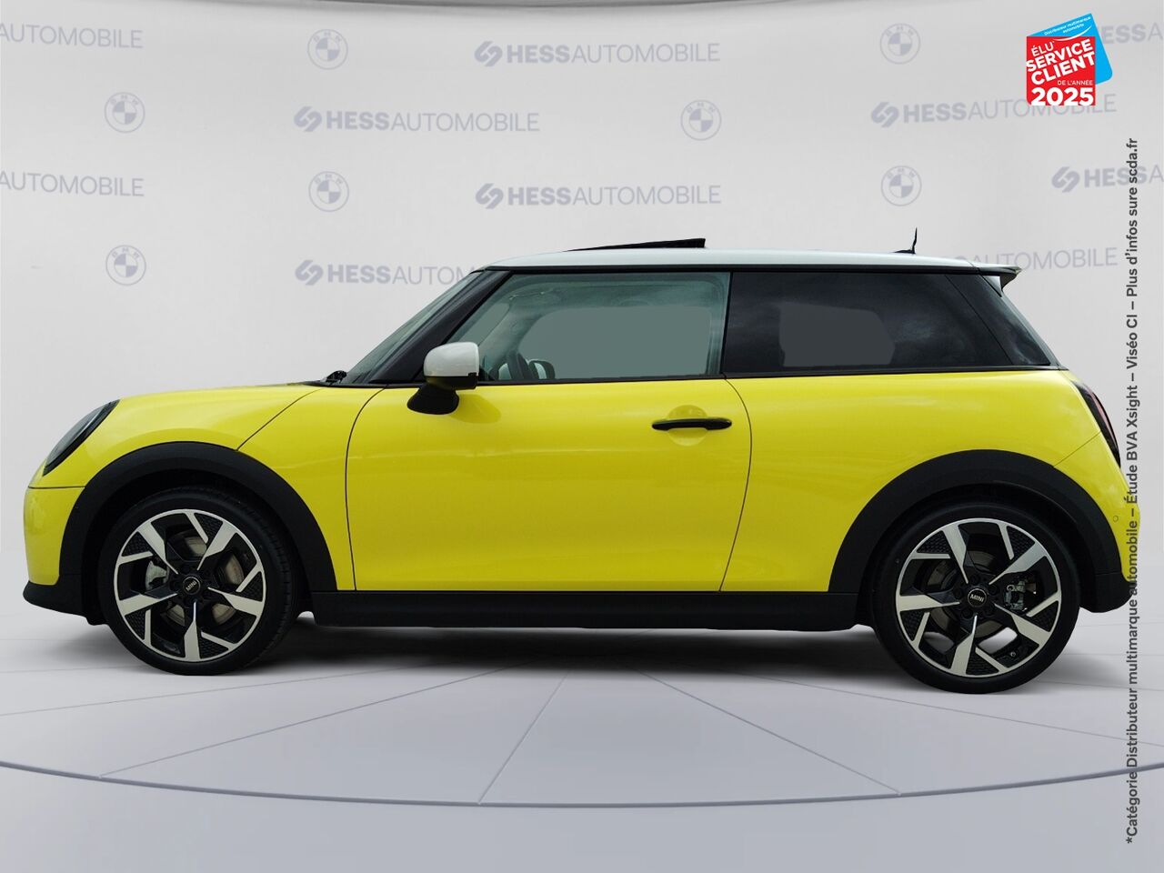 Véhicule d'occasion MINI COOPER 3 PORTES S 204CH CLASSIC DKG7 TOUVRANT CAMERA chez BMW Lons le Saunier