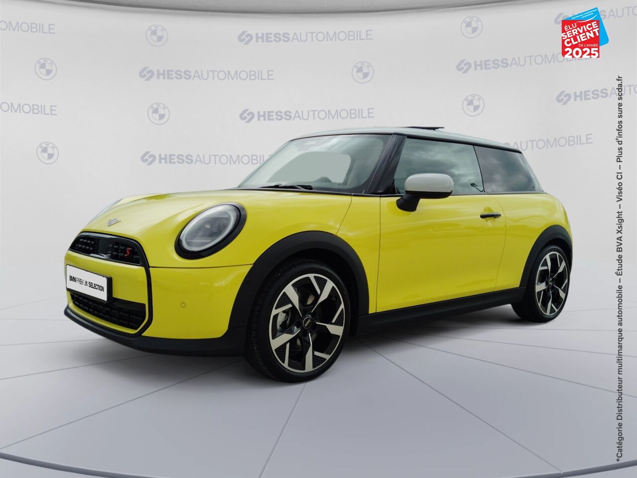 Véhicule d'occasion MINI COOPER 3 PORTES S 204CH CLASSIC DKG7 TOUVRANT CAMERA chez BMW Lons le Saunier