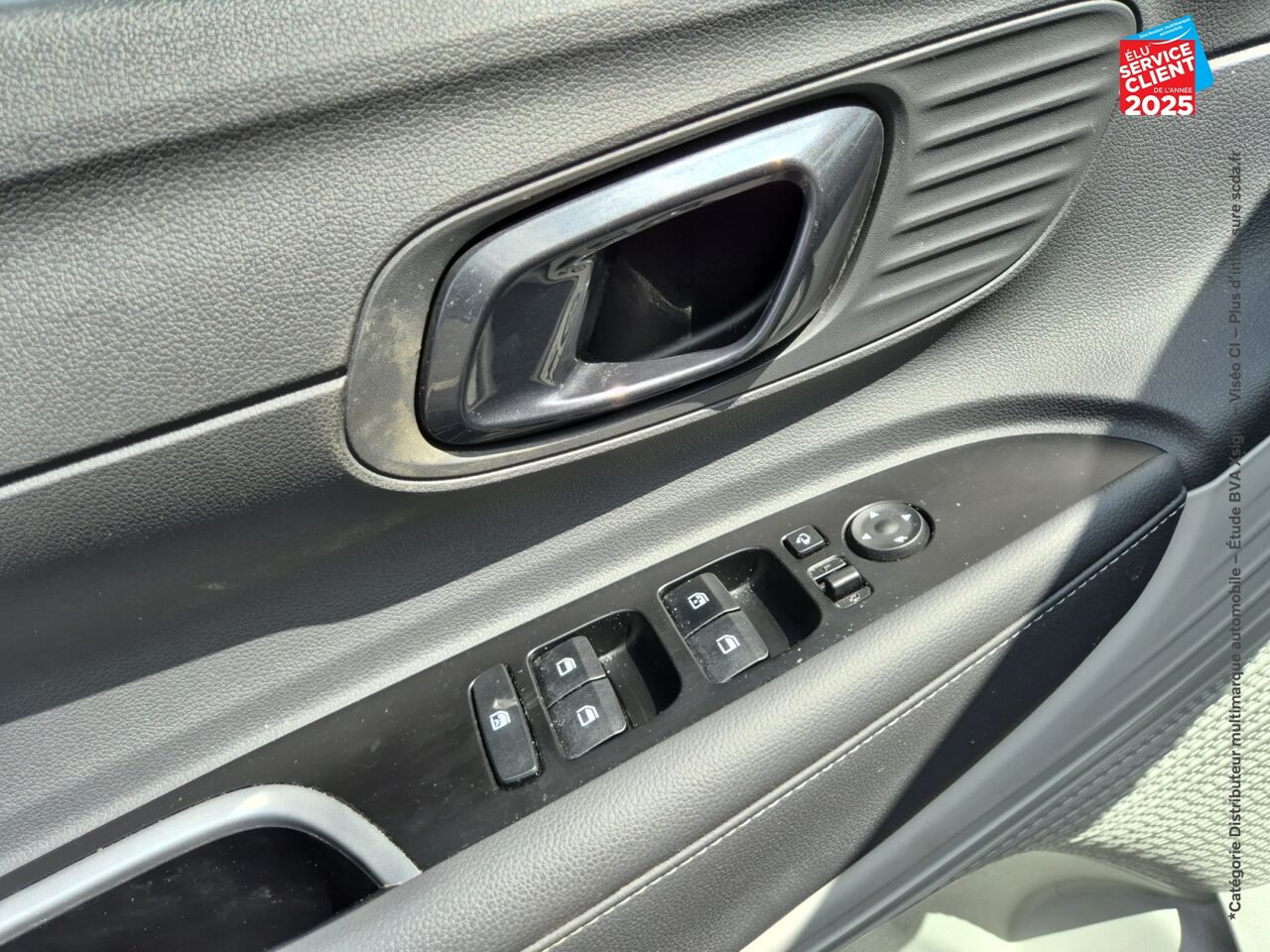 Véhicule d'occasion HYUNDAI BAYON 1.0 T-GDI 100CH HYBRID 48V CREATIVE DCT-7 CAMERA GPS chez Hyundai Epernay
