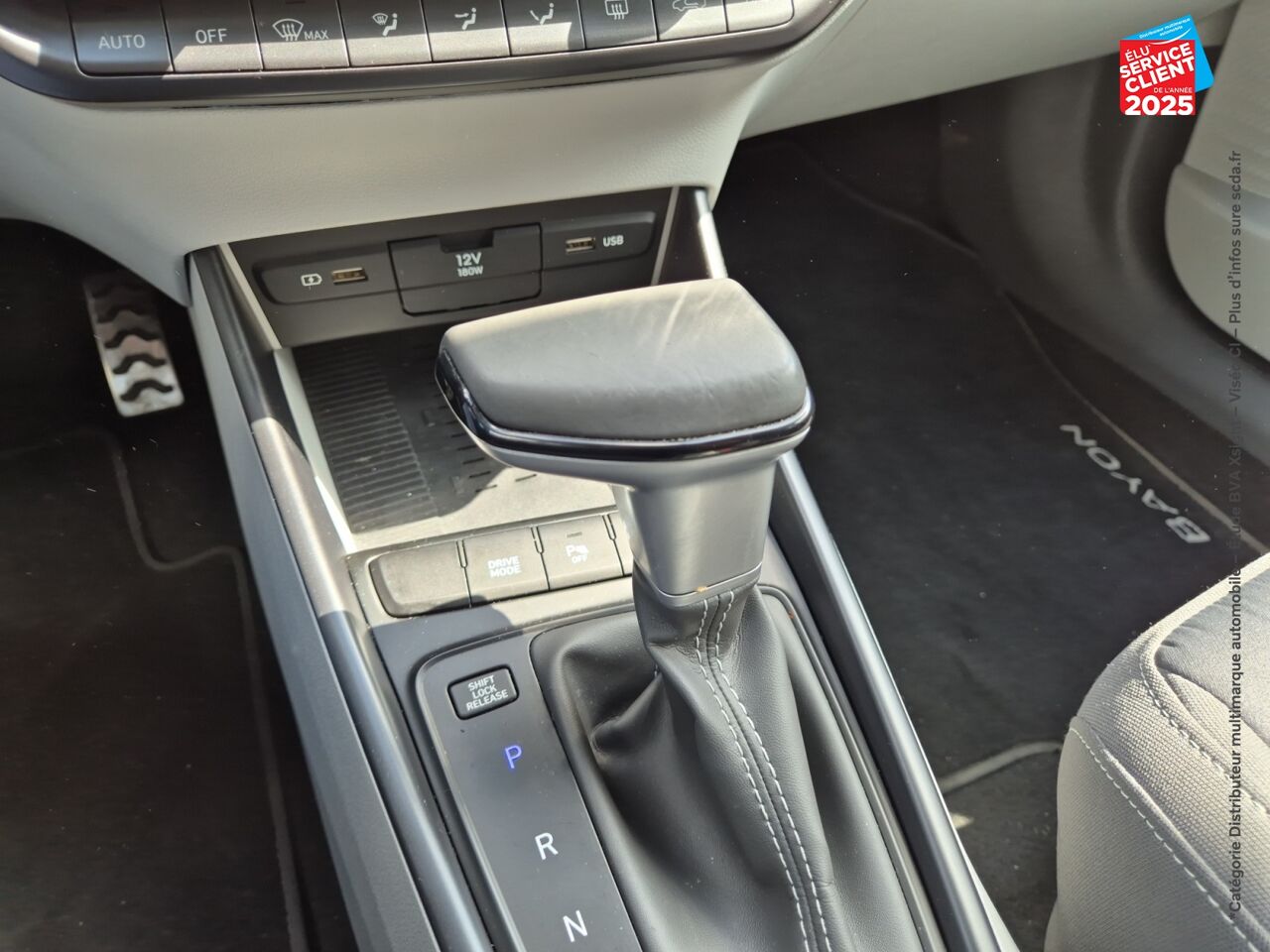Véhicule d'occasion HYUNDAI BAYON 1.0 T-GDI 100CH HYBRID 48V CREATIVE DCT-7 CAMERA GPS chez Hyundai Epernay