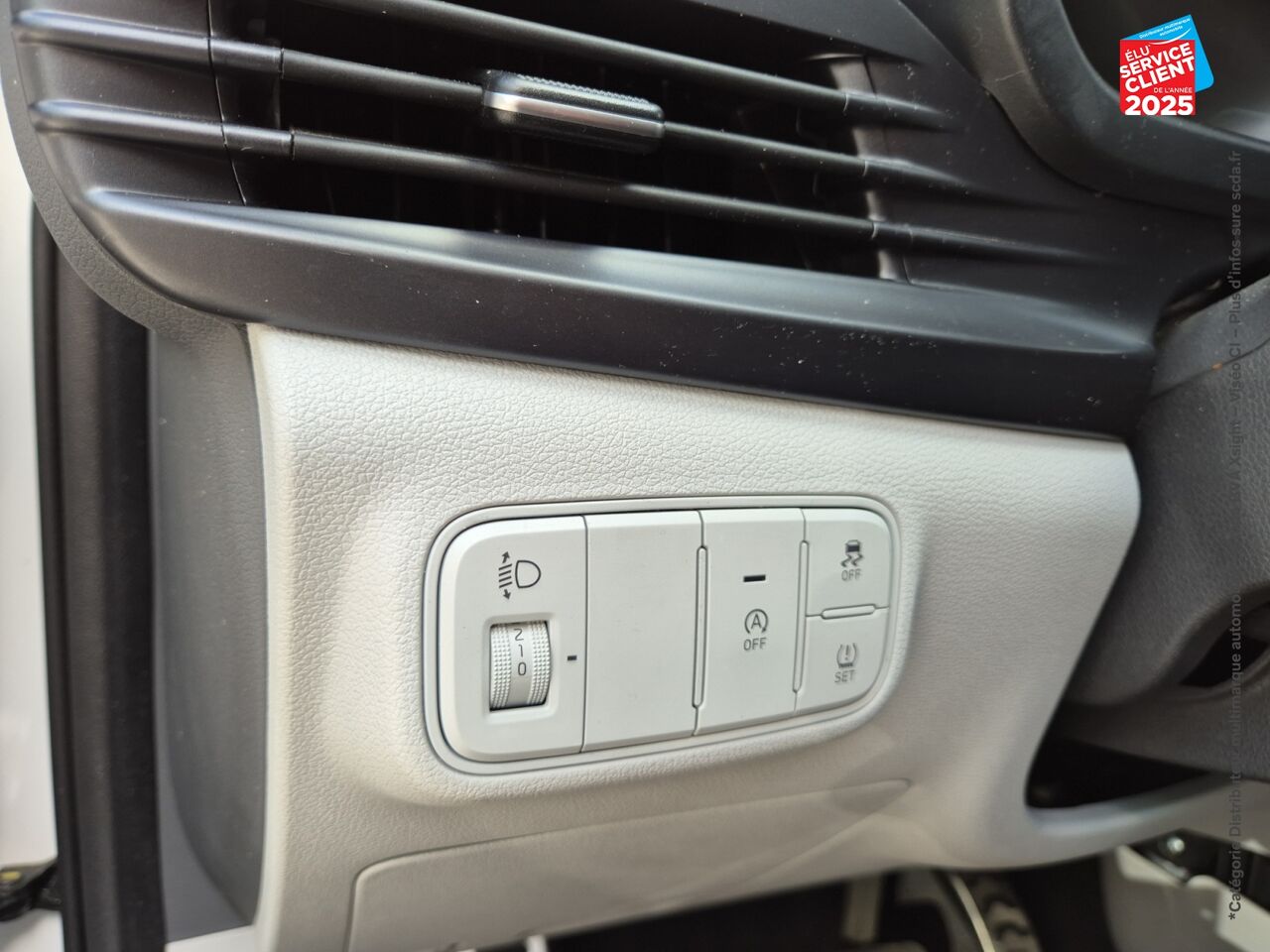 Véhicule d'occasion HYUNDAI BAYON 1.0 T-GDI 100CH HYBRID 48V CREATIVE DCT-7 CAMERA GPS chez Hyundai Epernay