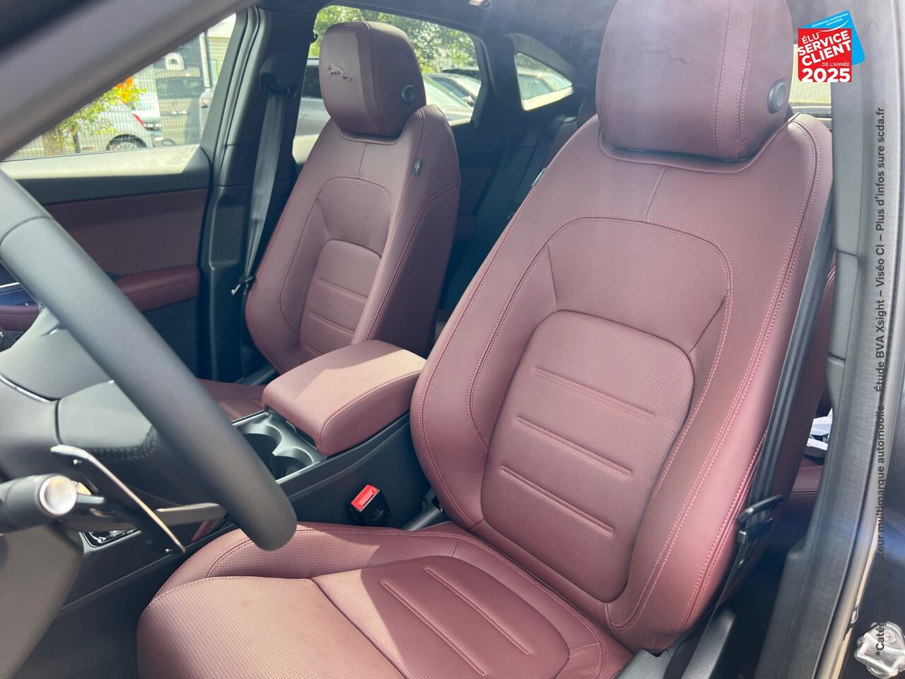 Véhicule d'occasion JAGUAR E-PACE P300E PHEV 309CH R-DYNAMIC HSE chez BMW Besançon