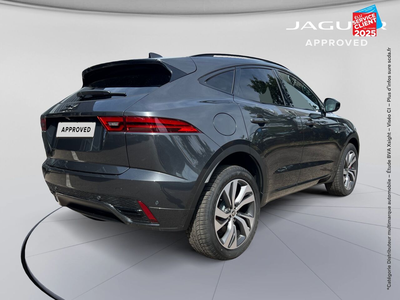 Véhicule d'occasion JAGUAR E-PACE P300E PHEV 309CH R-DYNAMIC HSE chez BMW Besançon