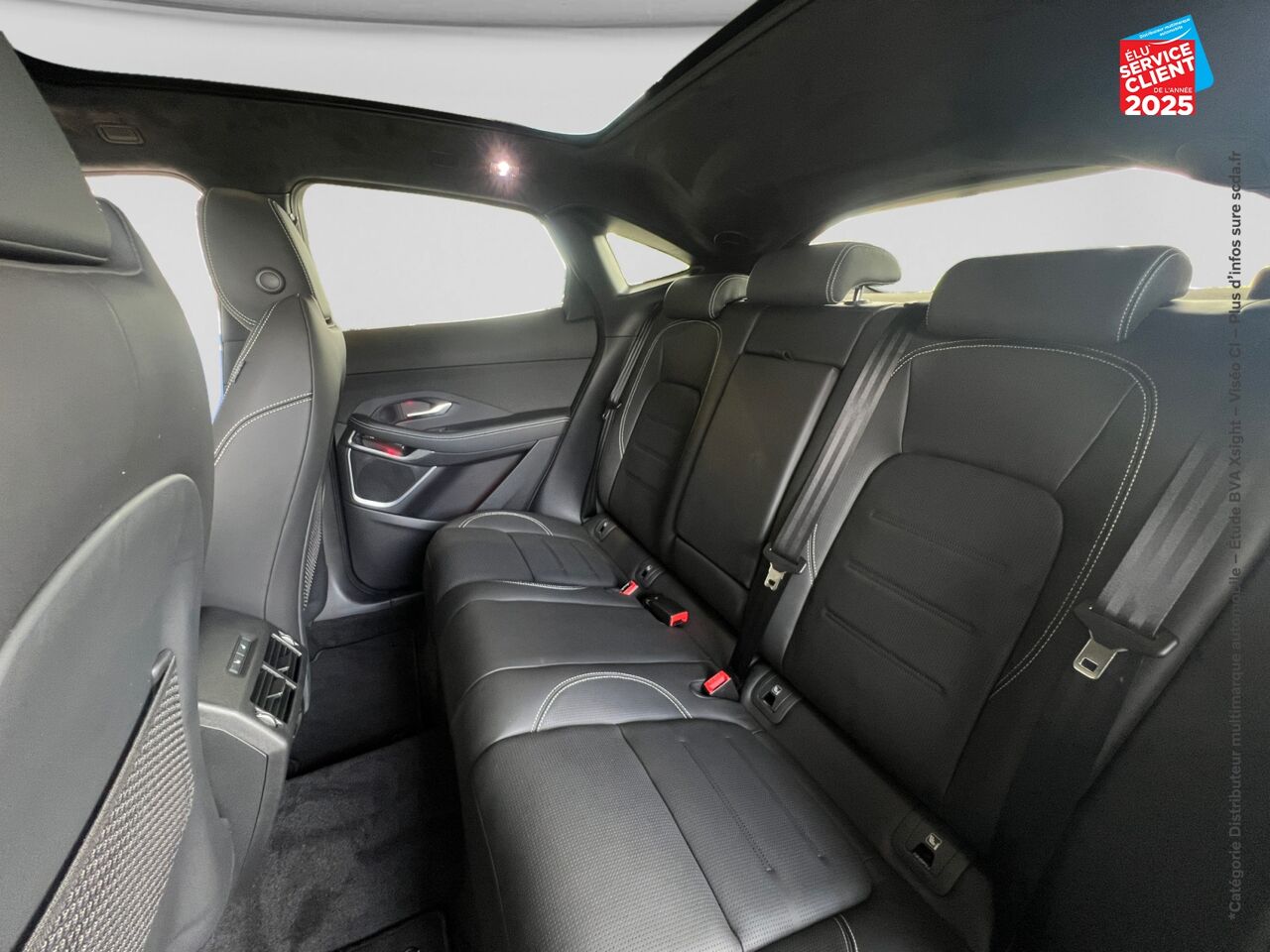 Véhicule d'occasion JAGUAR E-PACE P300E PHEV 309CH R-DYNAMIC HSE chez Renault Colmar