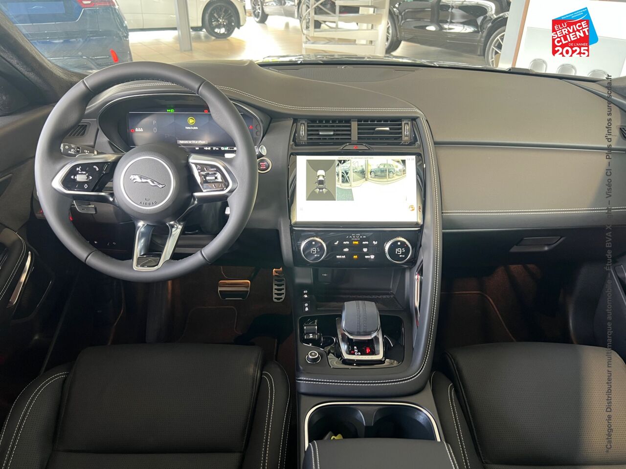 Véhicule d'occasion JAGUAR E-PACE P300E PHEV 309CH R-DYNAMIC HSE chez Renault Colmar