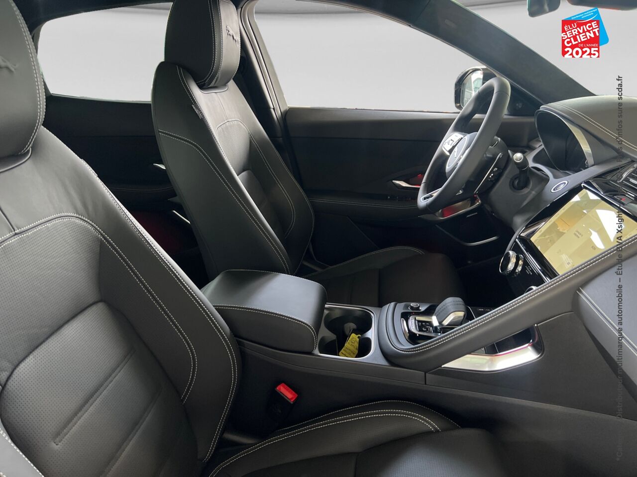 Véhicule d'occasion JAGUAR E-PACE P300E PHEV 309CH R-DYNAMIC HSE chez Renault Colmar