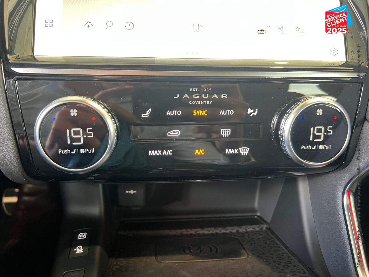 Véhicule d'occasion JAGUAR E-PACE P300E PHEV 309CH R-DYNAMIC HSE chez Renault Colmar