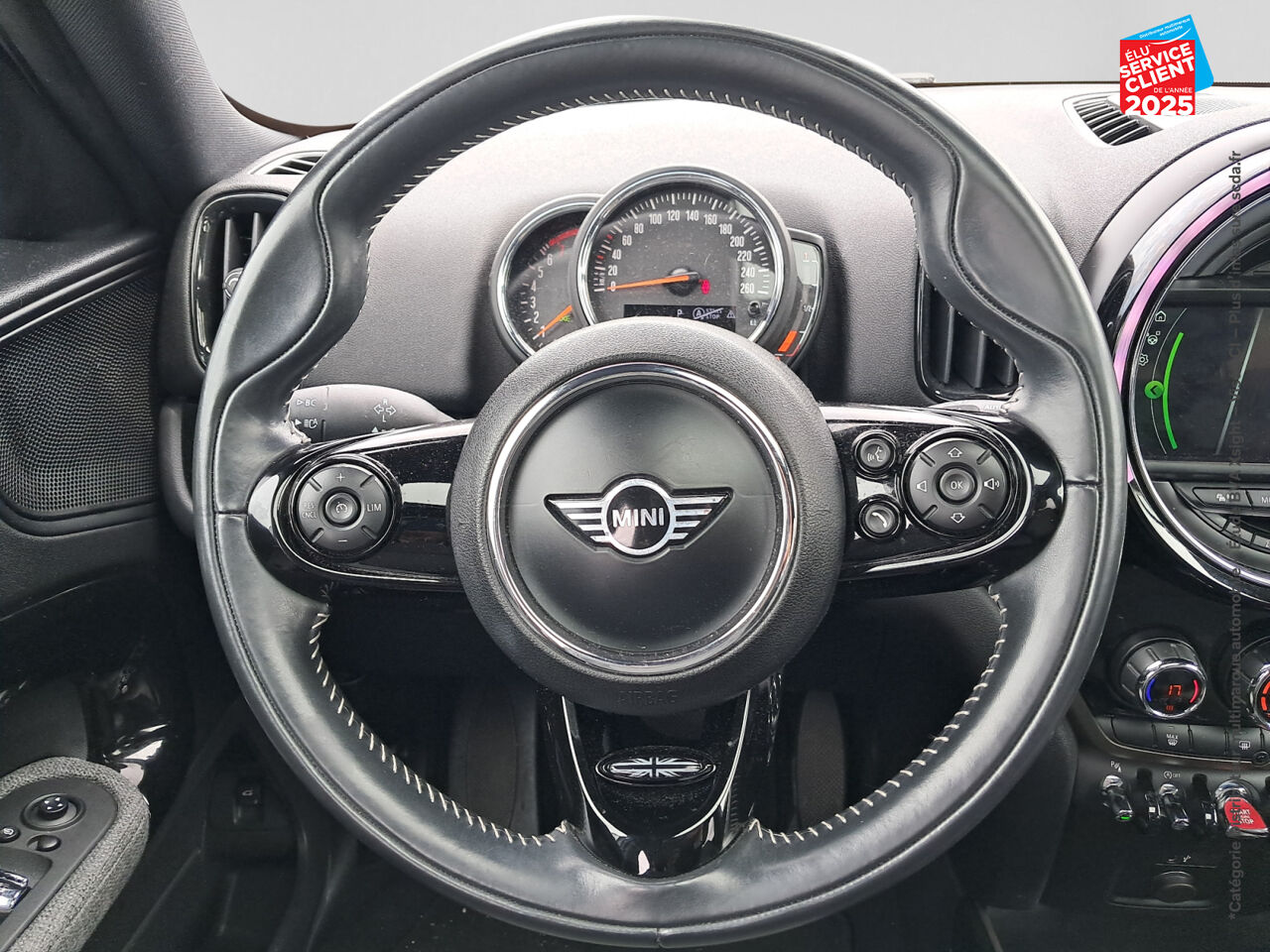 Véhicule d'occasion MINI COUNTRYMAN COOPER 136CH OAKWOOD BVA7 EURO6D-T GPS RADAR AV/AR chez MINI Besançon