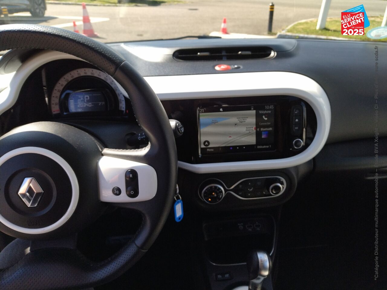 Véhicule d'occasion RENAULT TWINGO E-TECH ELECTRIC INTENS R80 ACHAT INTEGRAL - 21MY CAMERA GPS chez Renault Colmar