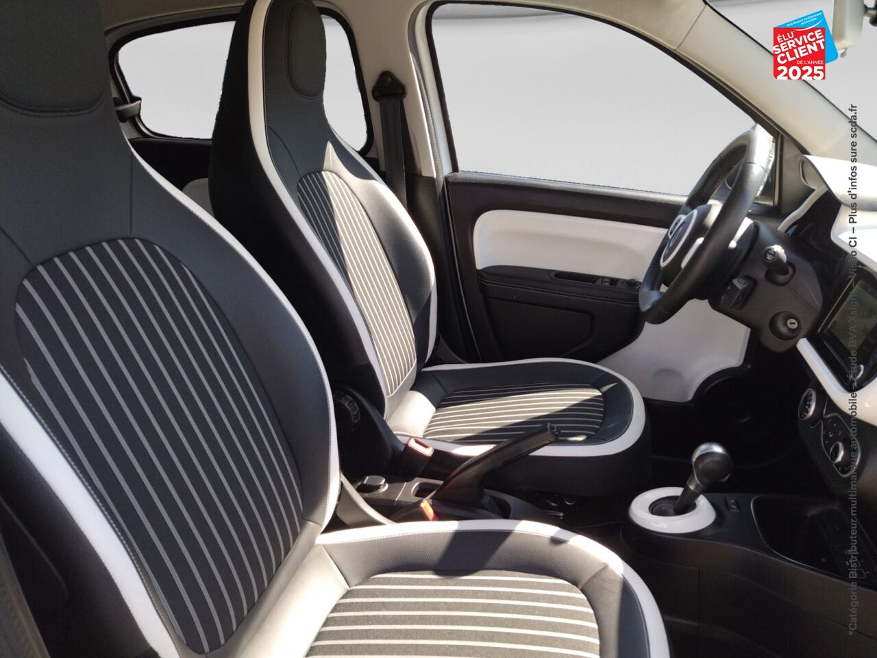 Véhicule d'occasion RENAULT TWINGO E-TECH ELECTRIC INTENS R80 ACHAT INTEGRAL - 21MY CAMERA GPS chez Renault Colmar