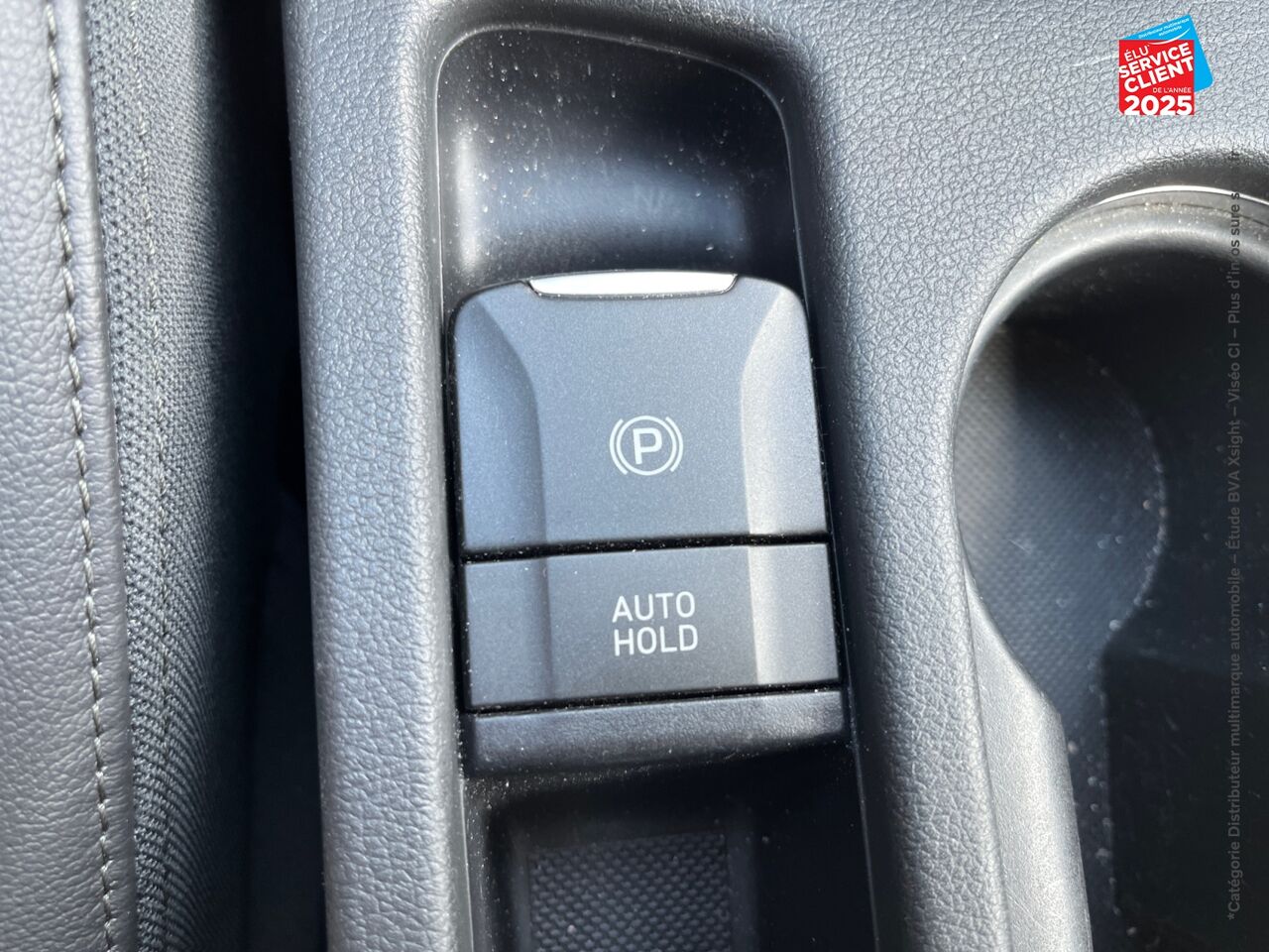 Véhicule d'occasion HYUNDAI KONA 1.6 GDI 141CH HYBRID EXECUTIVE DCT-6 chez Toyota Bar le Duc