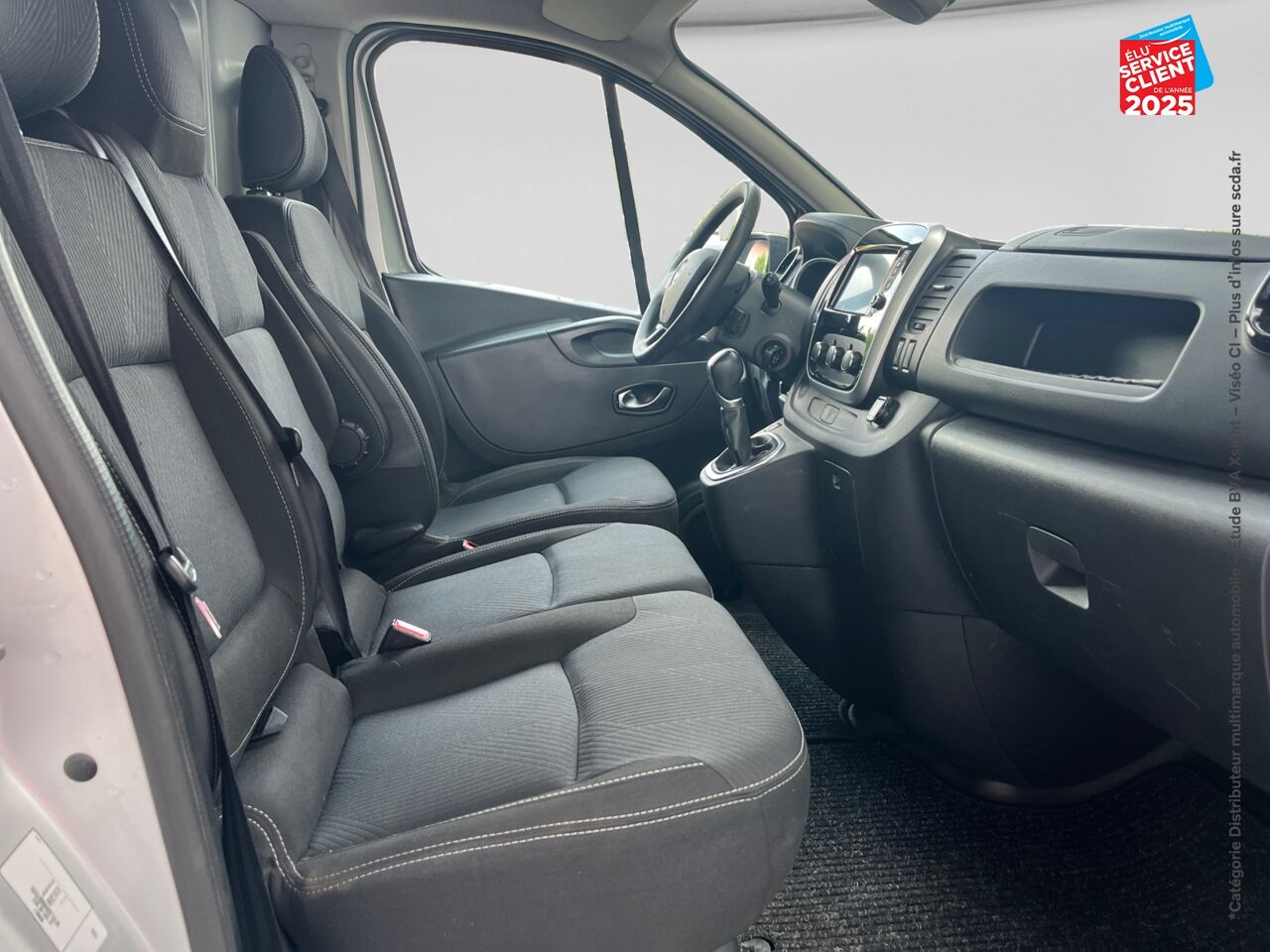Véhicule d'occasion RENAULT TRAFIC FG L1H1 1000 2.0 DCI 170CH ENERGY GRAND CONFORT EDC E6 GPS chez Toyota Thionville