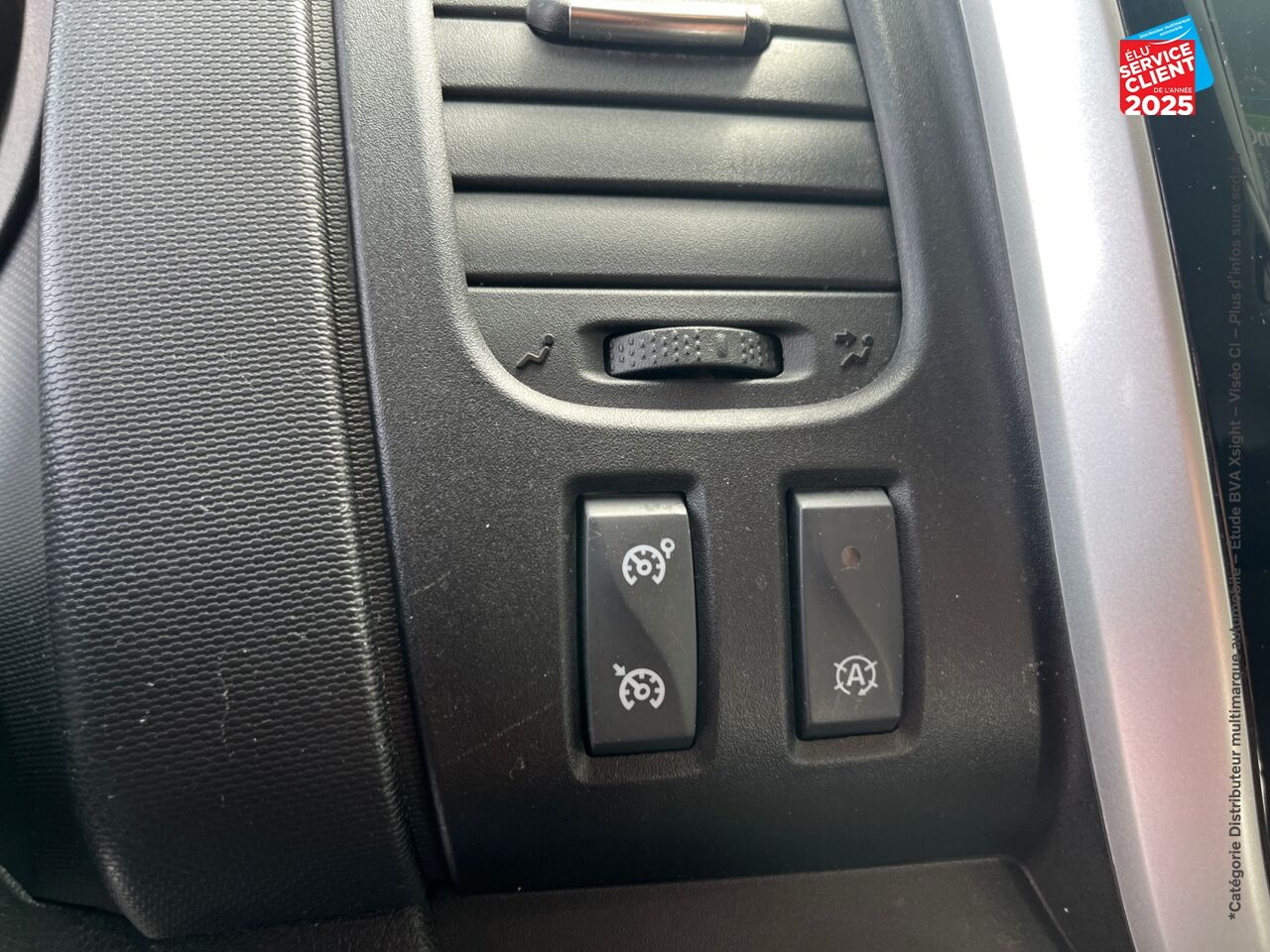 Véhicule d'occasion RENAULT TRAFIC FG L1H1 1000 2.0 DCI 170CH ENERGY GRAND CONFORT EDC E6 GPS chez Toyota Thionville
